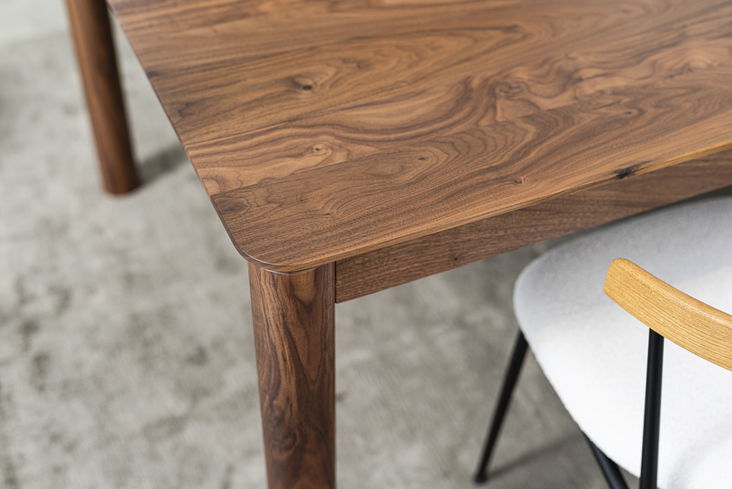 Delta Dining Table Transforma