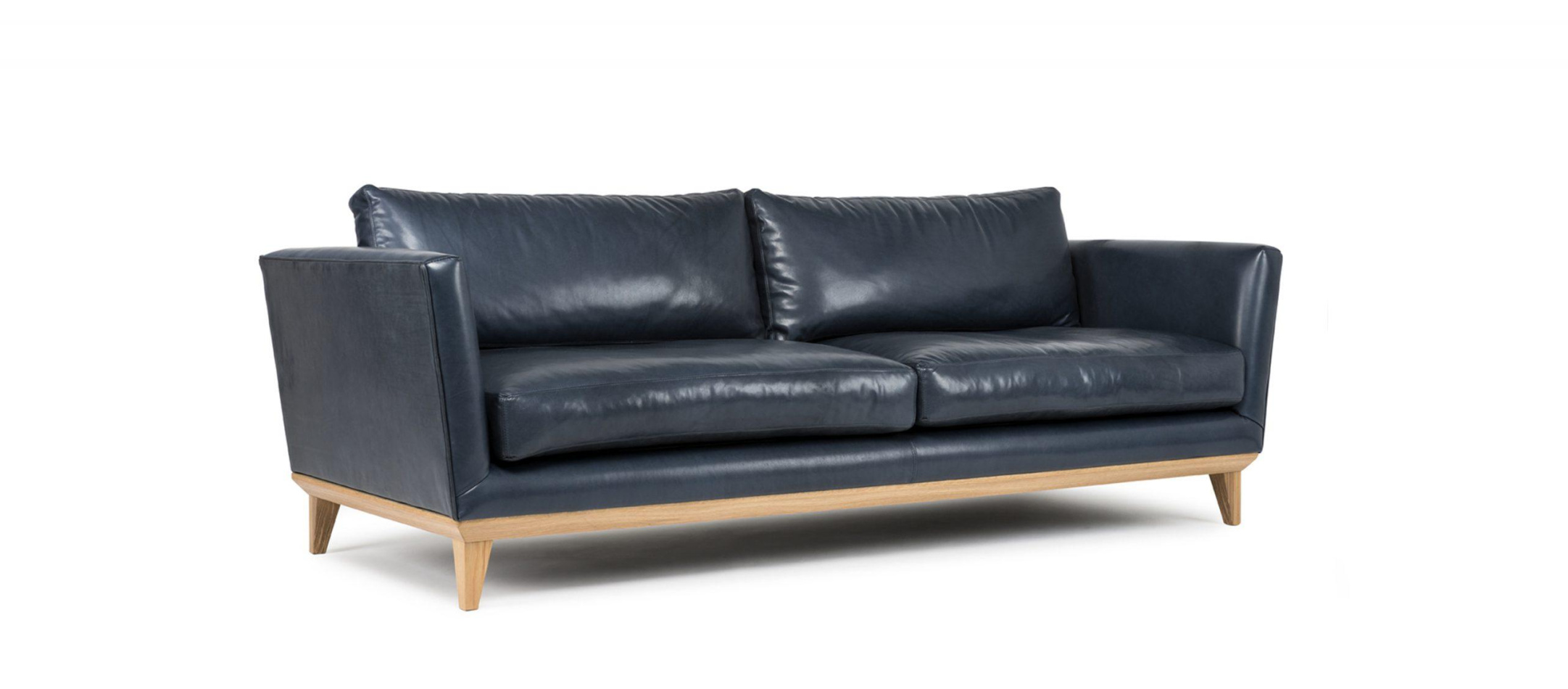 Arthur G Curtis Sofa 2880 2560x1707