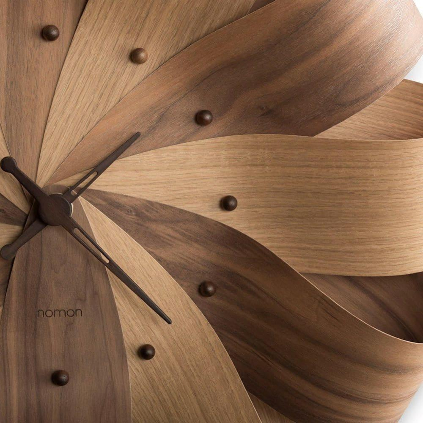 Nomon brisa mixto wall clock walnut v1699194552