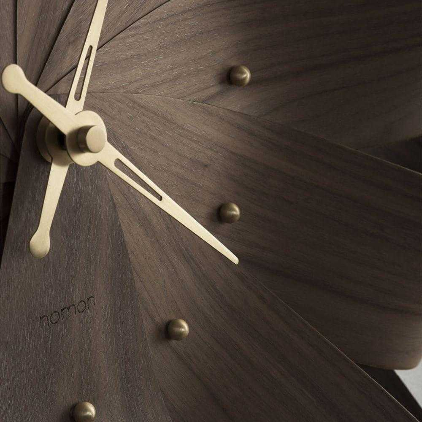 Nomon ciclo walnut wall clock brass g2 v1699194523