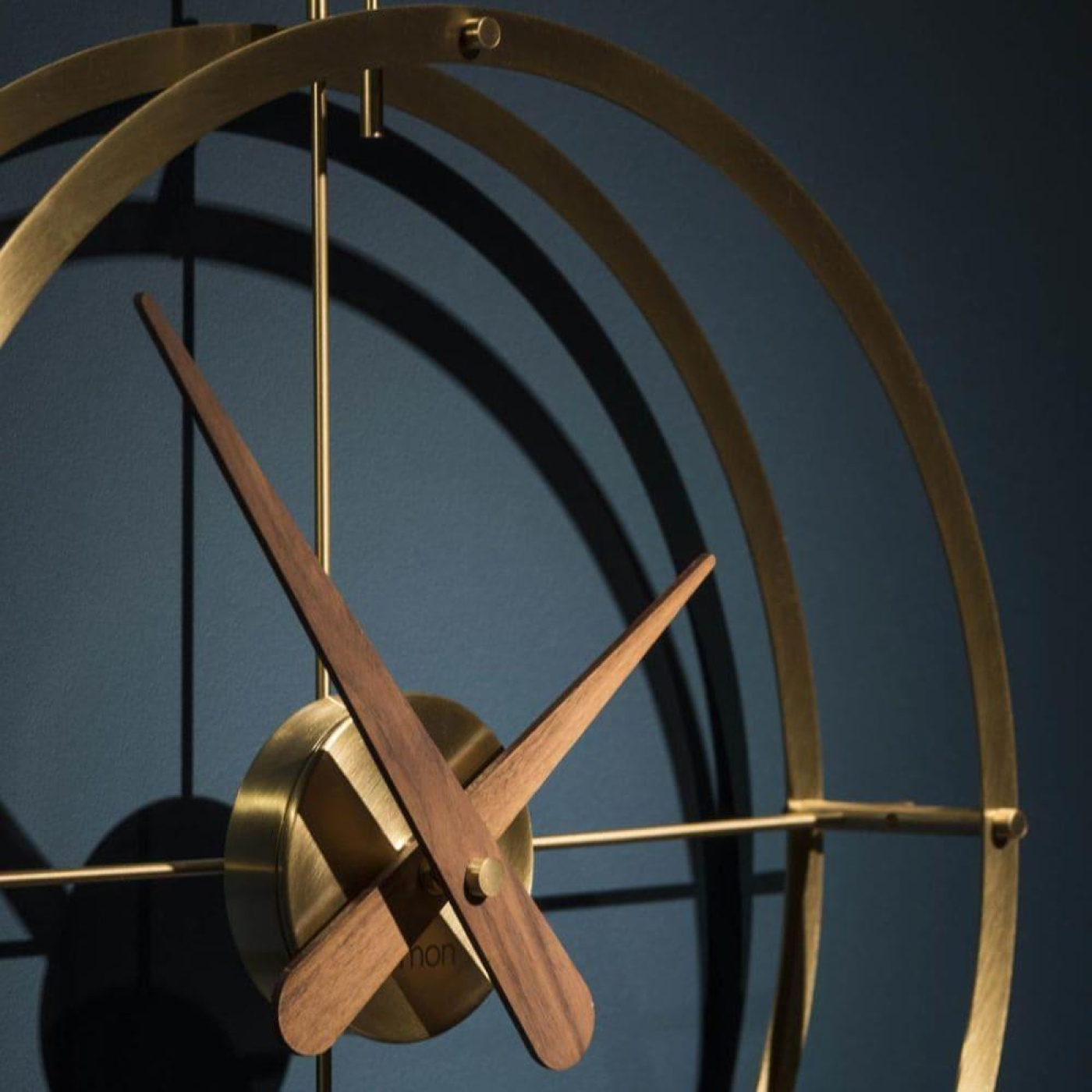 Nomon 2puntos premium wall clock g3 v1699194480