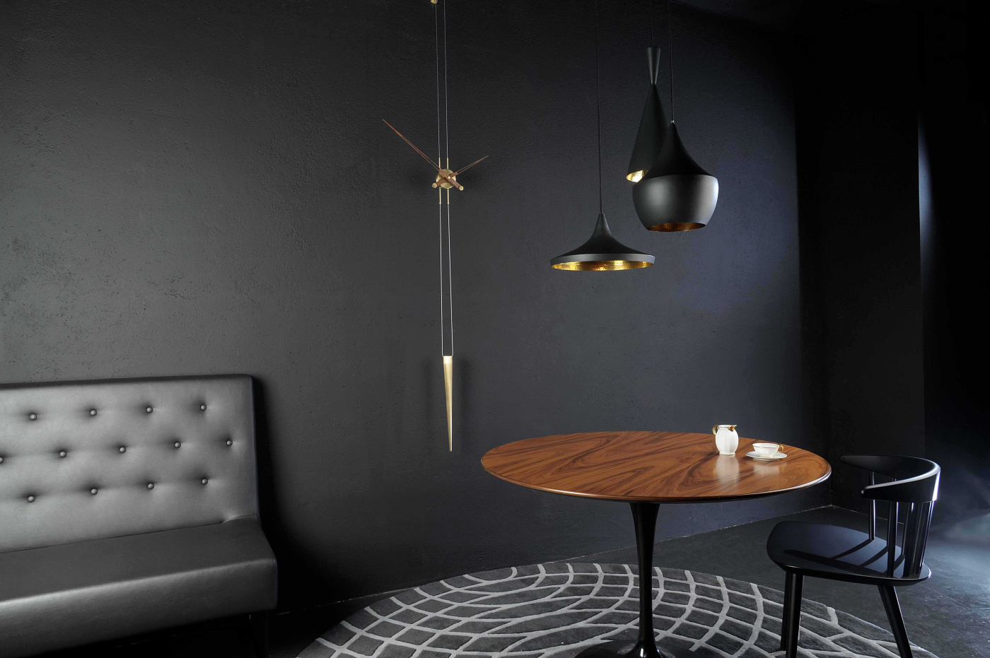 PED0000 N PENDULO GOLD WALNUT AMBIENTE 1