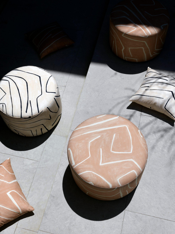 Arthur G Arty Ottoman Graffito 2880 salmon 2560x1124