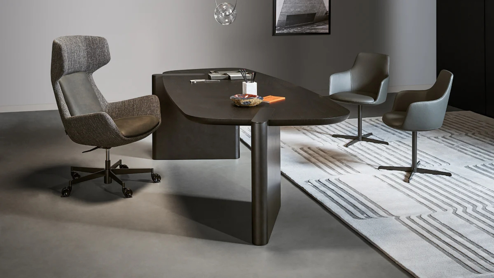 Bonaldo executive flatiron main slider 01