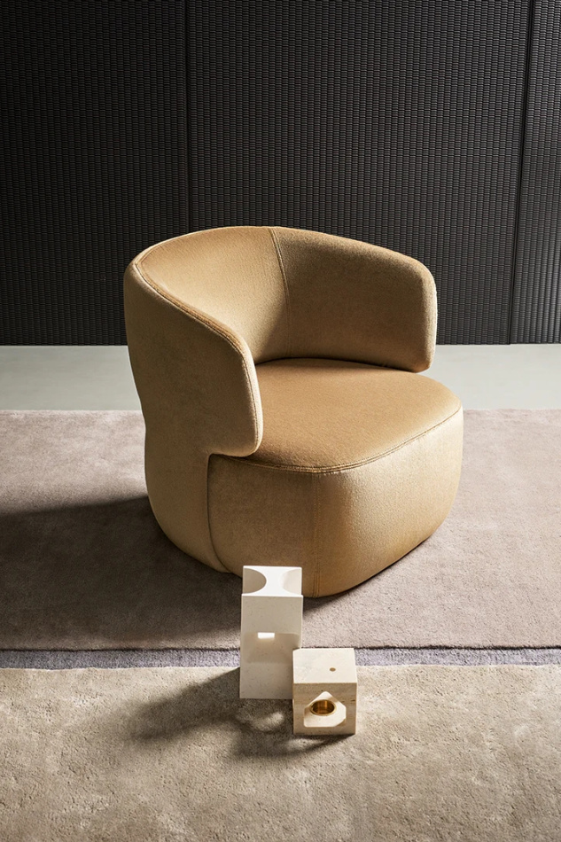 Bonaldo poltrone doge armchair main slider 01