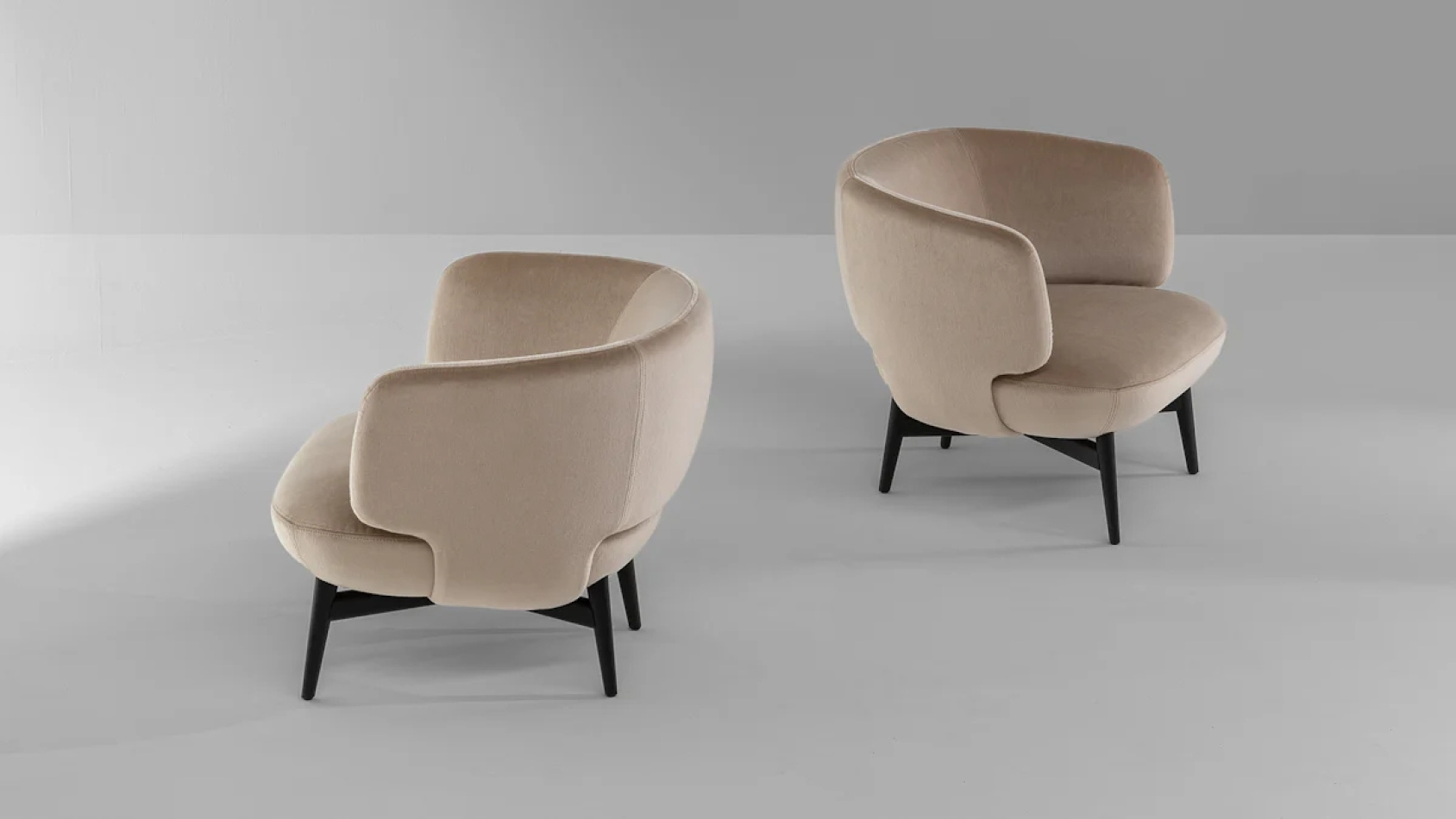 Bonaldo poltrone doge armchair main slider 01