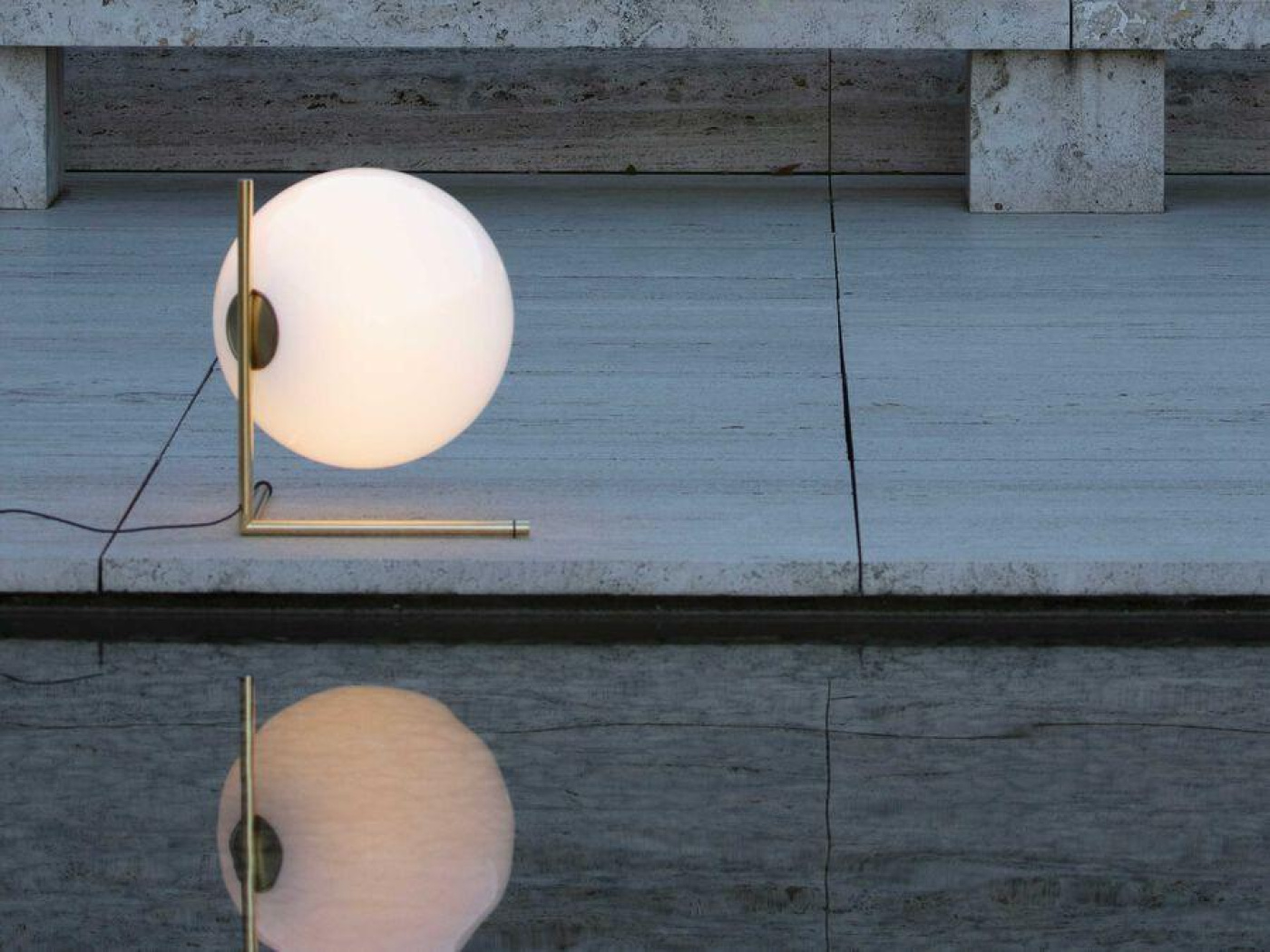 Flos Pim Image Luminaire Table IC Lights T3 24 K Gold