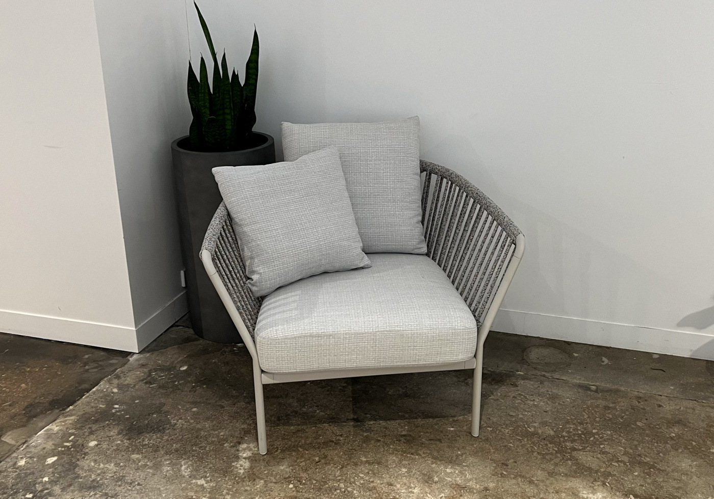 IMG 7180 rialoungechair