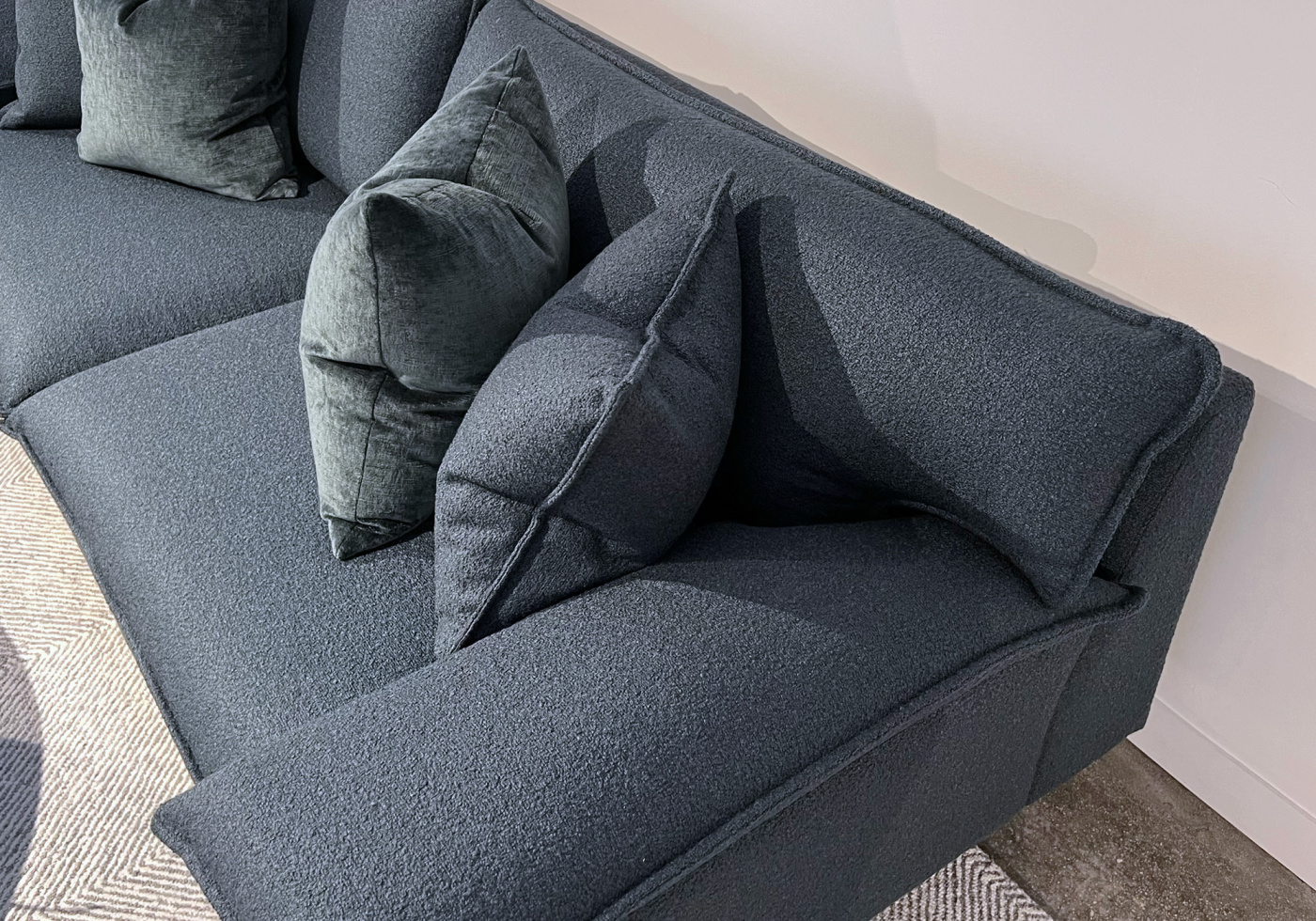 1 capri sofa arthurg