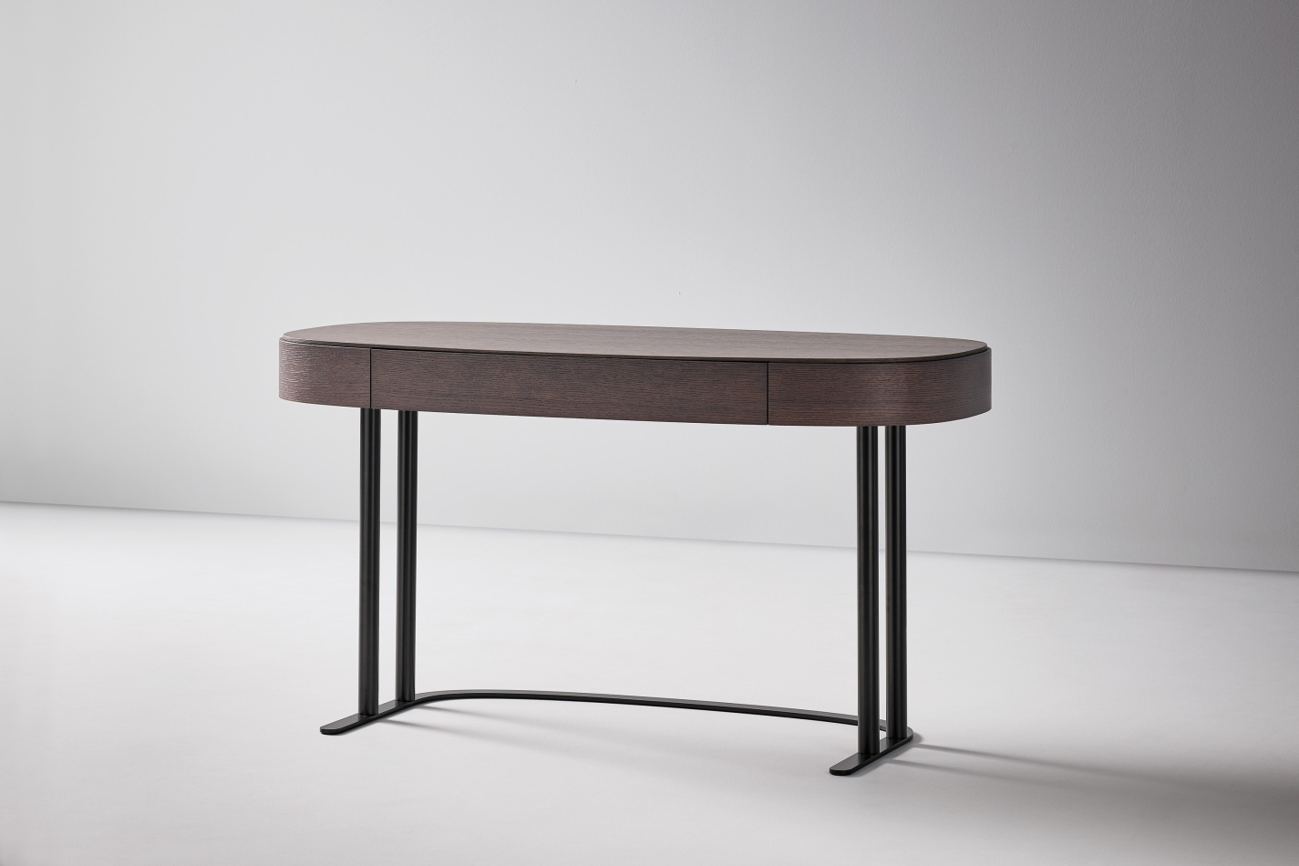 Bonaldo complementi isabey desk gallery 03