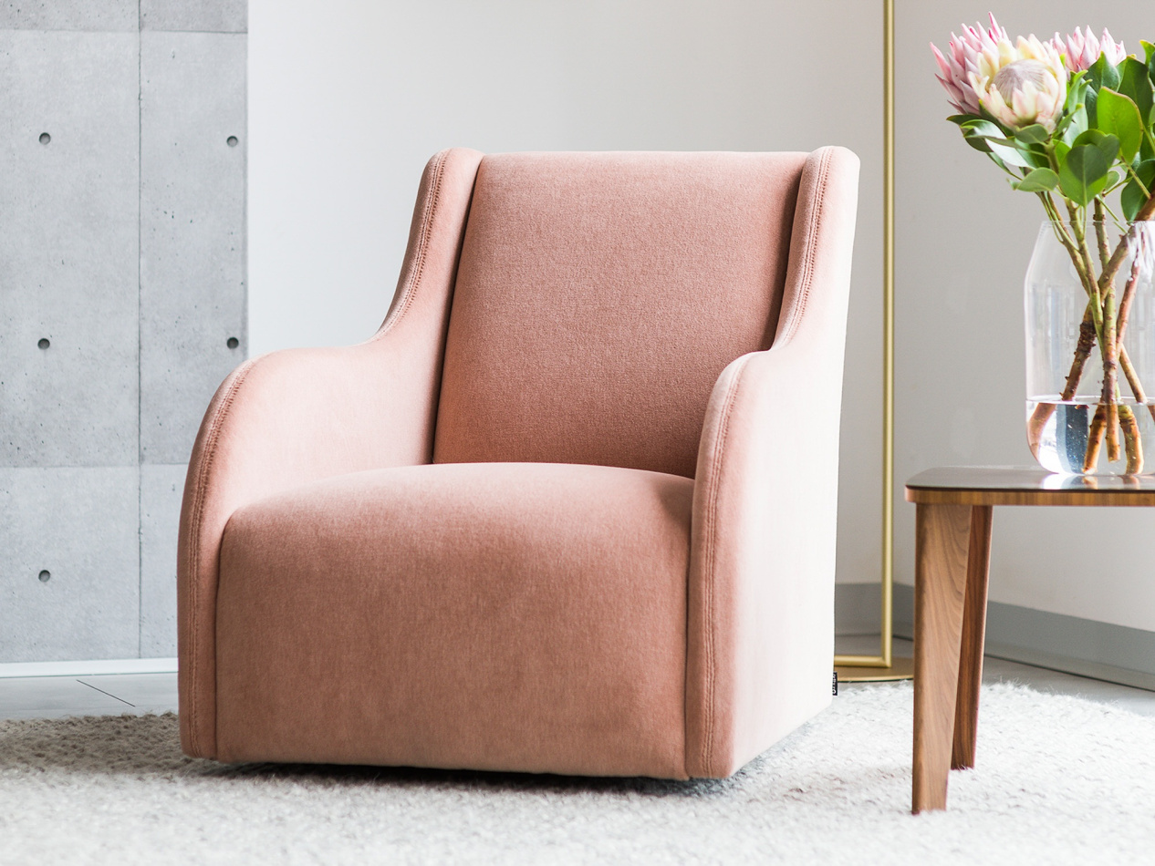 Arthur G Amelia Transforma Highres