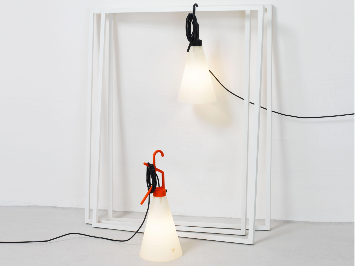 Mayday orange black table grcic flos 01