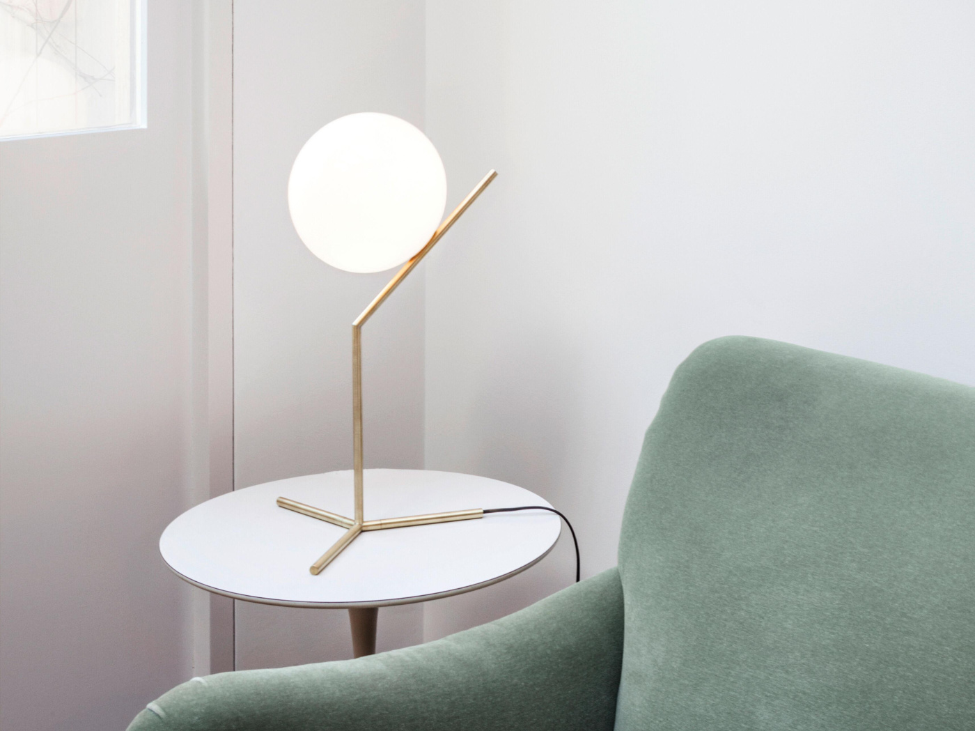 Ic t1 high brass table anastassiades flos 02