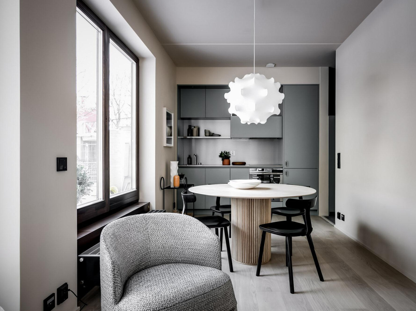 Taraxacum 1cocoon white suspension castiglioni flos 01