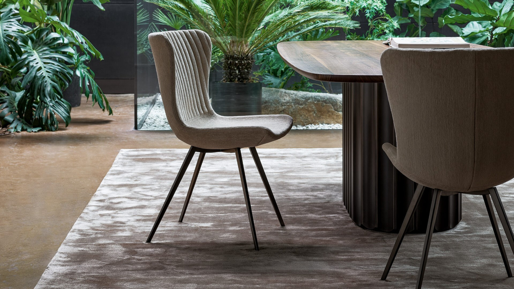 Bonaldo sedie colibri chair main slider 01 1920x1080