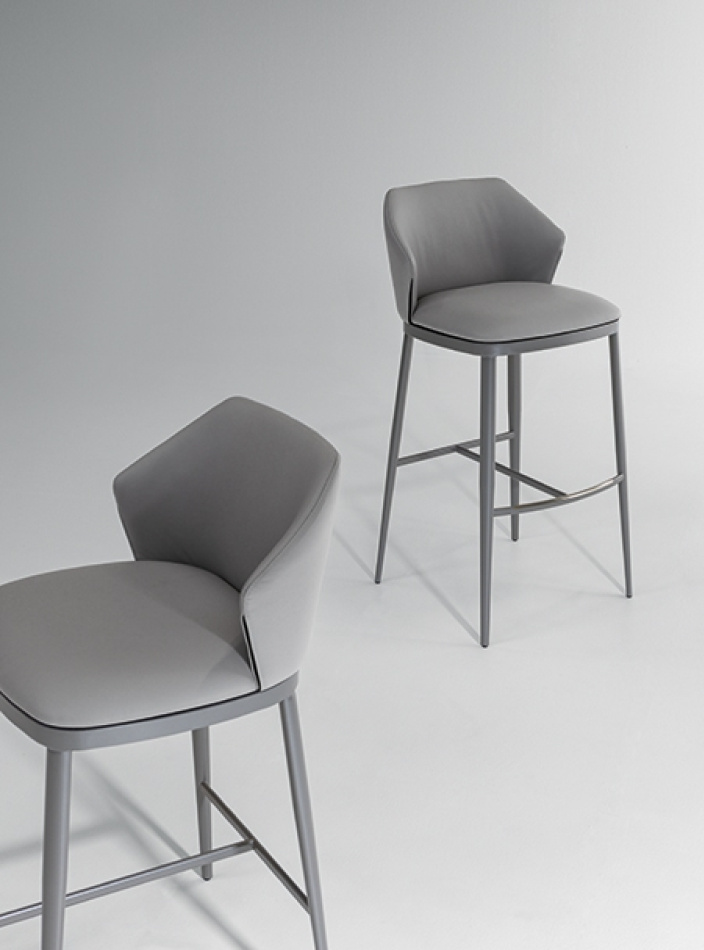 Bonaldo sedia mida too main slider 01 1920x1080