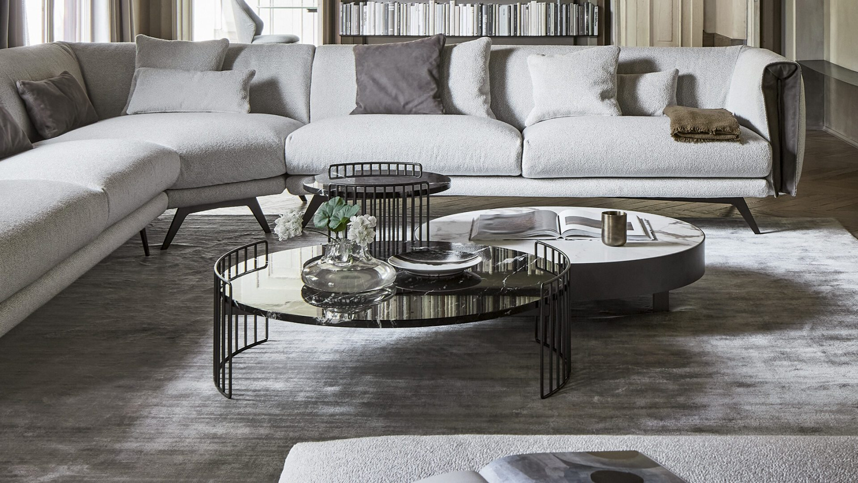 Bonaldo tavolini harpe main slider 01 1920x1080