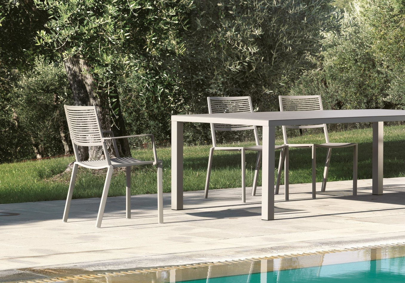 Easy Table Easy Chairs