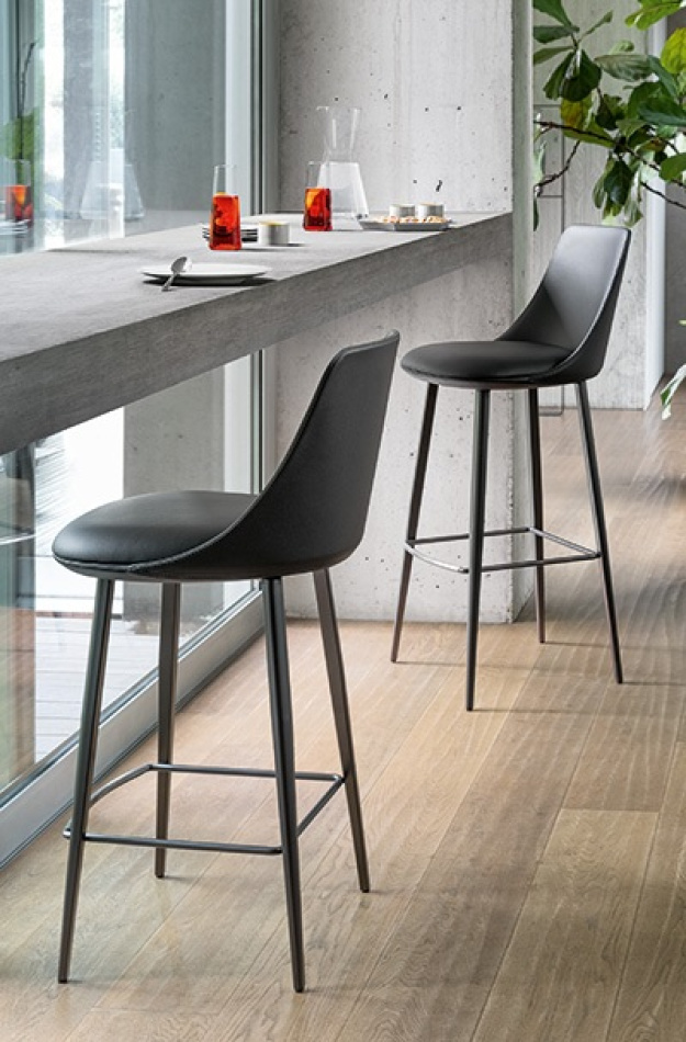 Bonaldo sgabelli itala too main slider 01 1920x1080