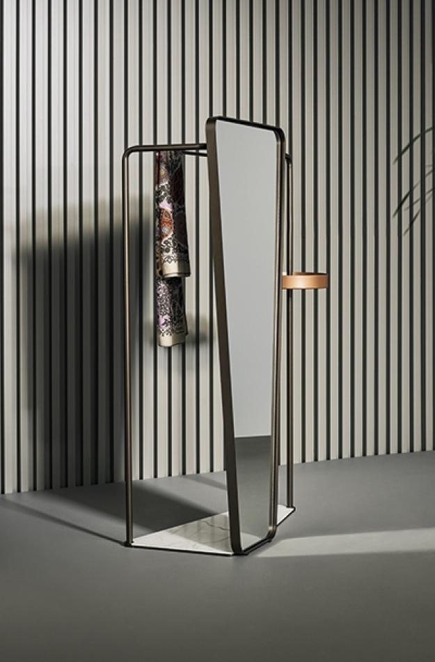 Bonaldo appendiabito camillo main slider 02 1920x1080