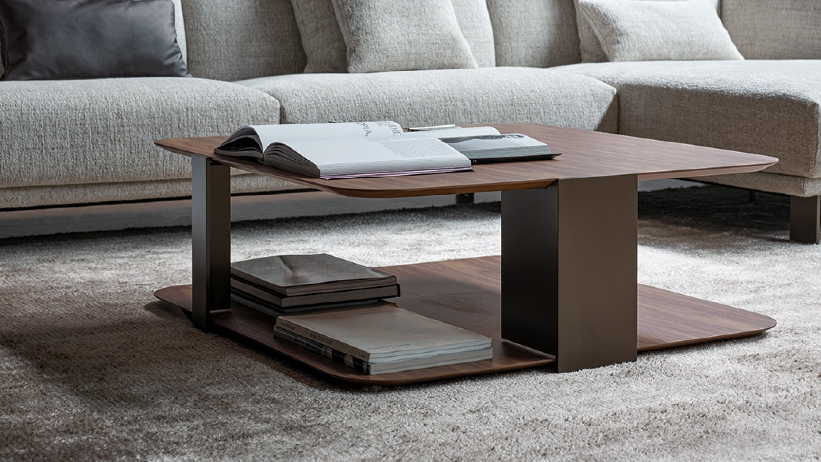 Bonaldo tavolini paddle main slider 01 1920x1080