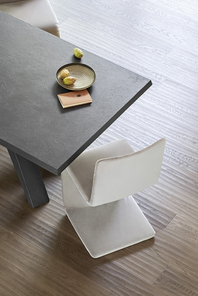 Bonaldo sedie imbottite venere main slider 04 1 1920x1080