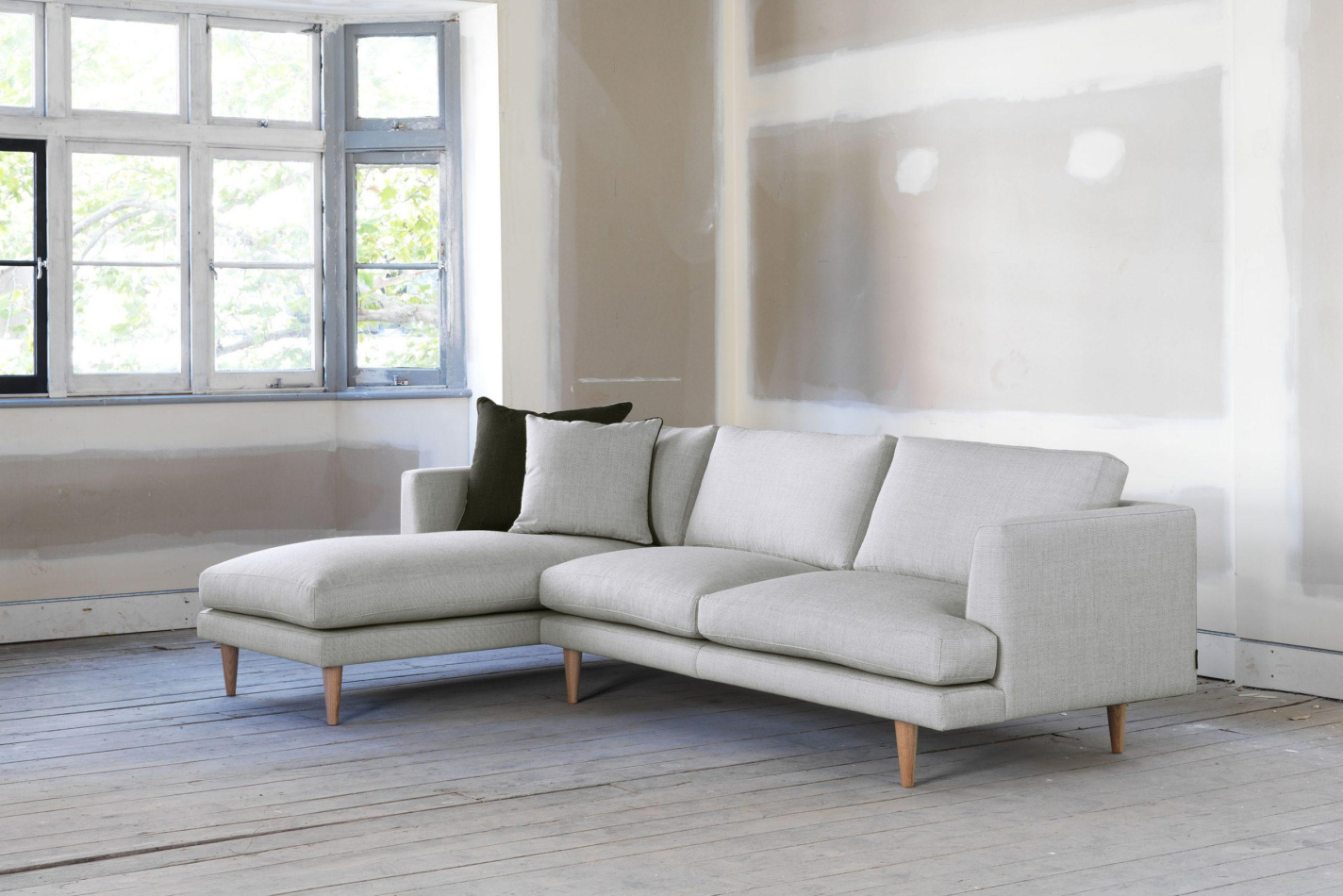 Arthur G Felix Chaise 2880 2560x1707