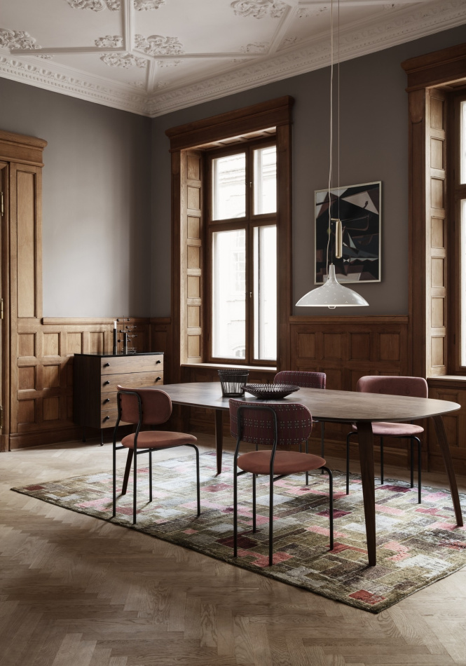 Contract Bat Lounge Chair 62 Dresser Gravity Table Lamp Beetle Meeting Chair Bat Meeting Chair GUBI2 0 Dining Table Demon Shelf Mategot Flower Pot Cobra Table Lamp On