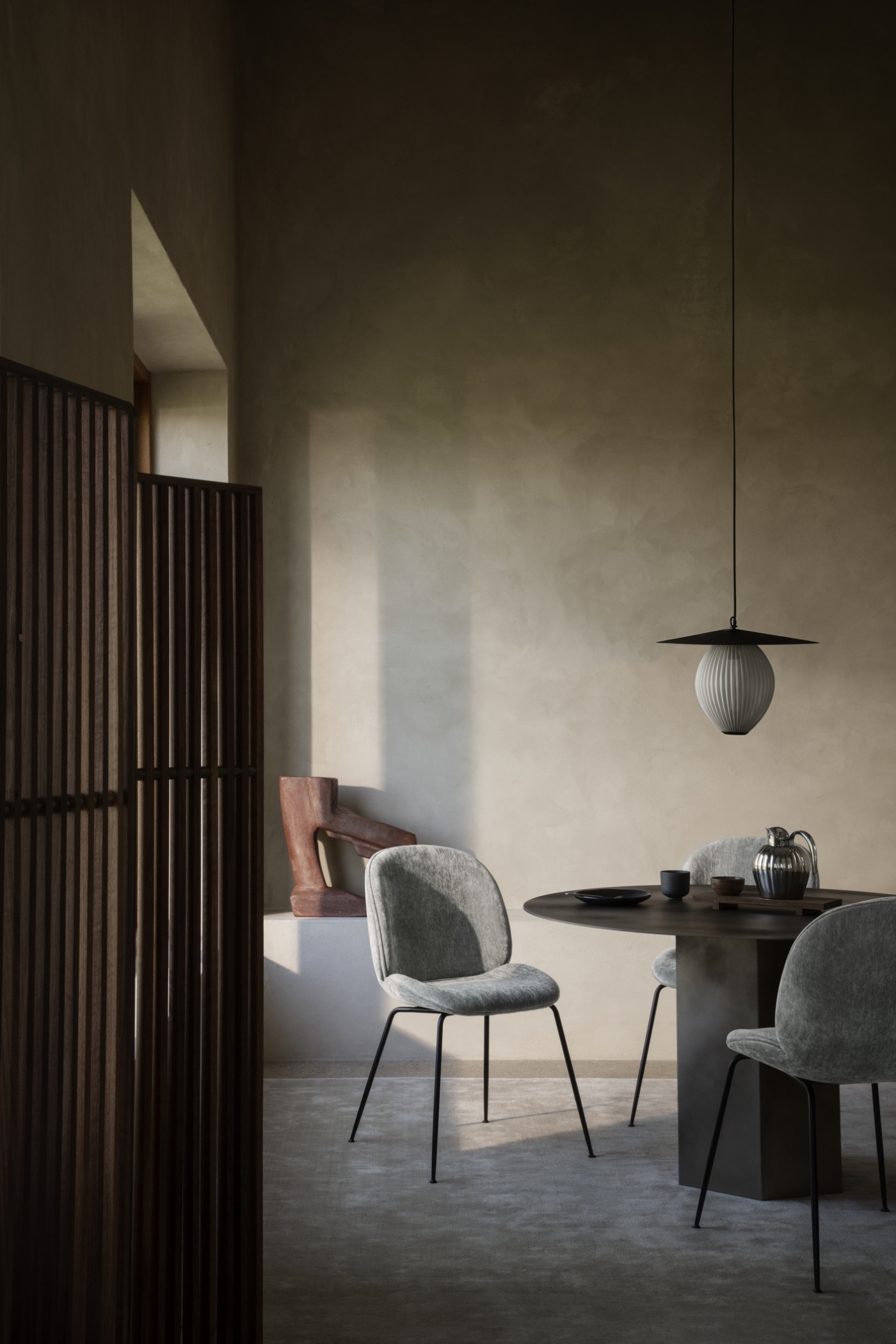 Adnet Wall Mirror Circular GUBI Dining Table Elliptical Satellite Pendant Masculo Dining Chair Sledge Base Dedal Shelf On 1