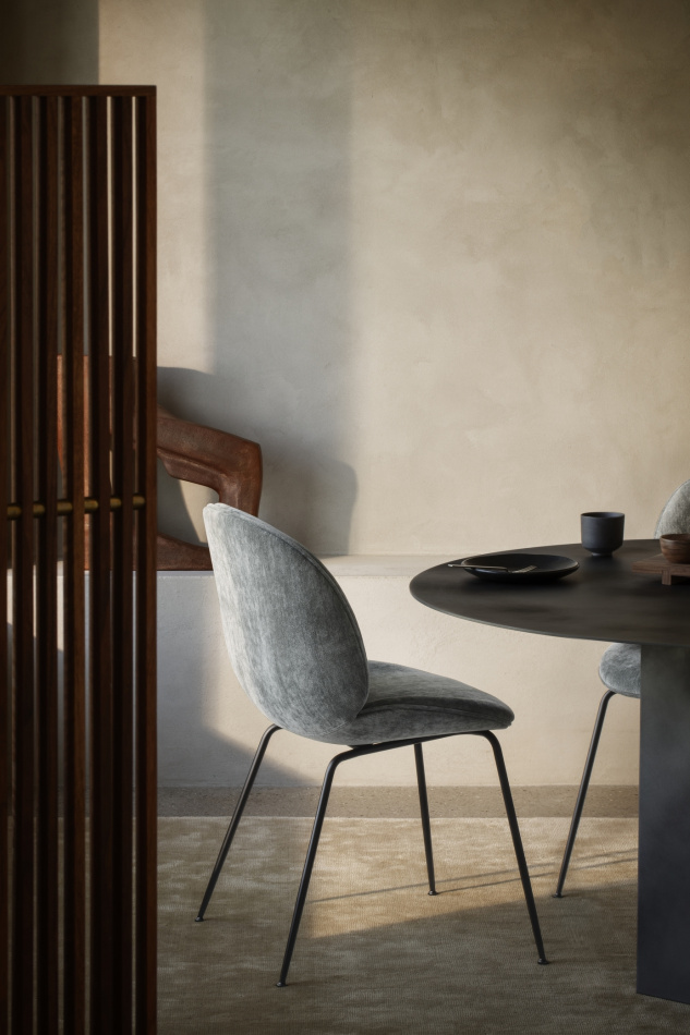 Beetle Dining Chair 03
