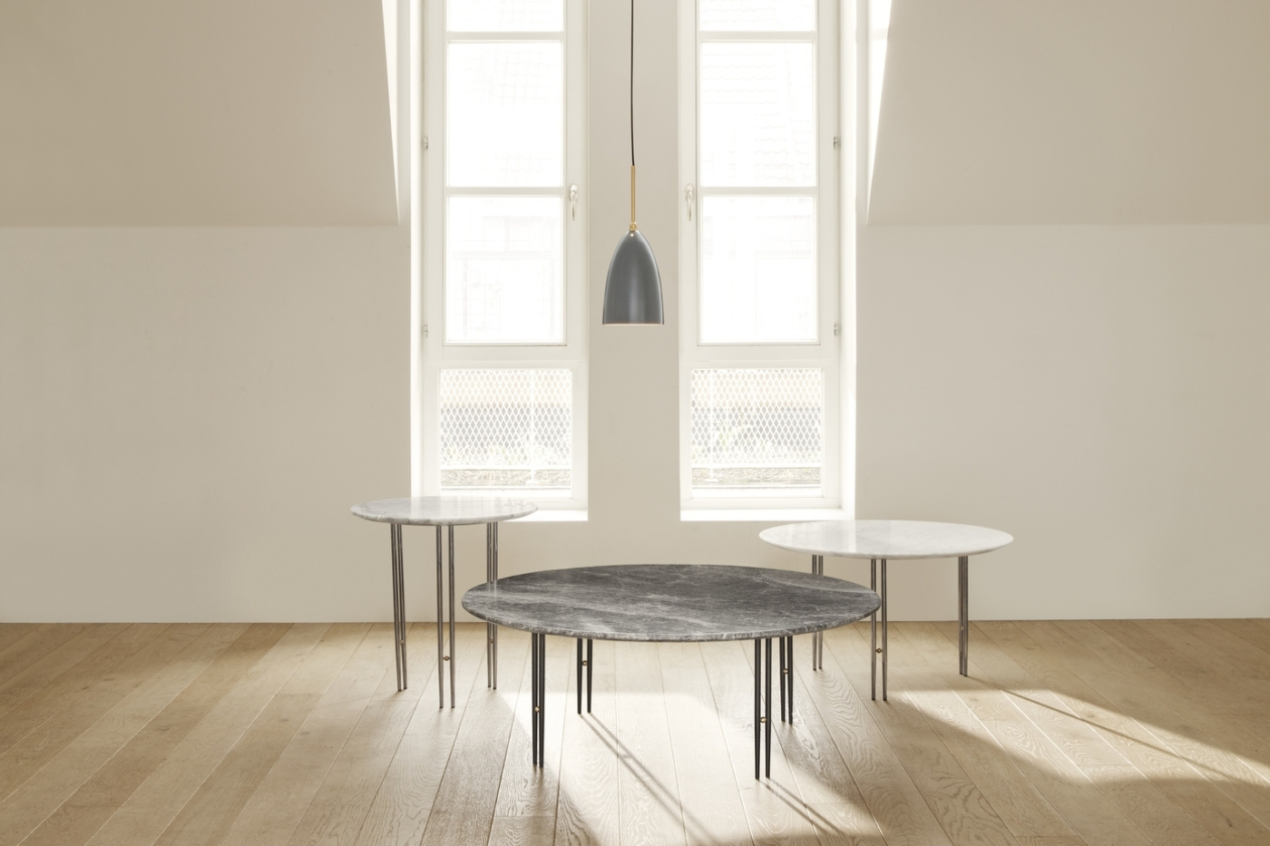 IOI Coffee Table Grashoppa Pendant On horizontal