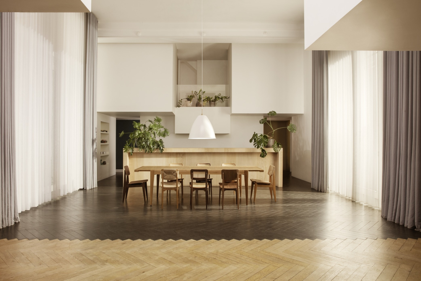 Gravity Table Lamp Mategot Trolley C Chair Dining Chair S Table extendable BL9 Pendant On 02