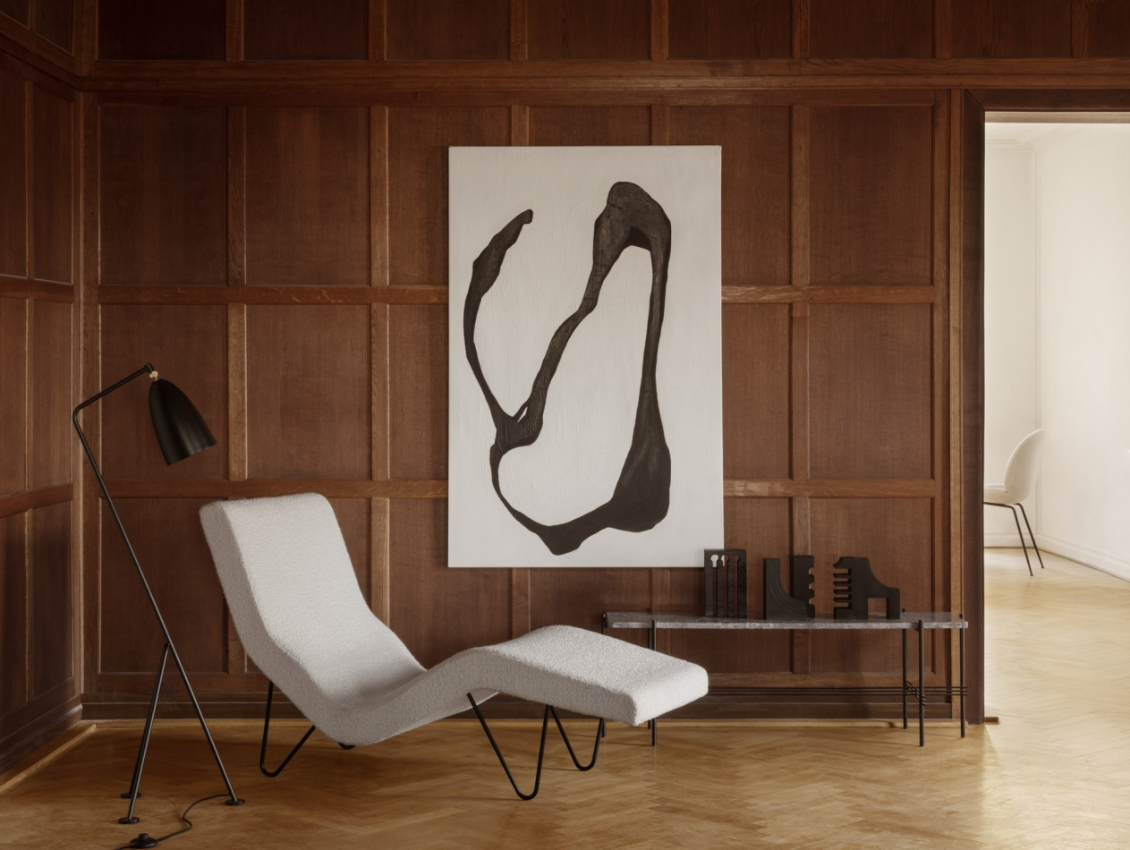 Coco Dining Chair GUBI2 0 Dining Table Semi Pendant FA33 Wall Mirror TS Console 02 1