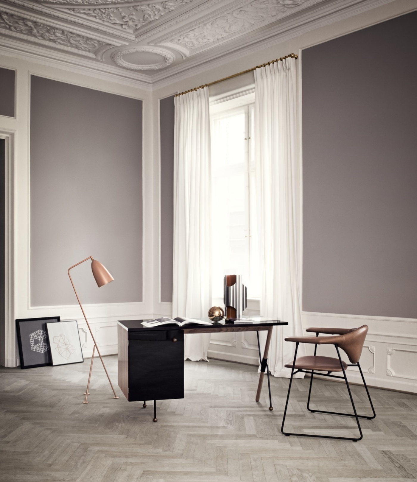 TS Console BL1 Table Lamp Modern Line Sofa Moon Lounge Table Masculo Lounge Chair Swivel Base Grashoppa Floor Lamp