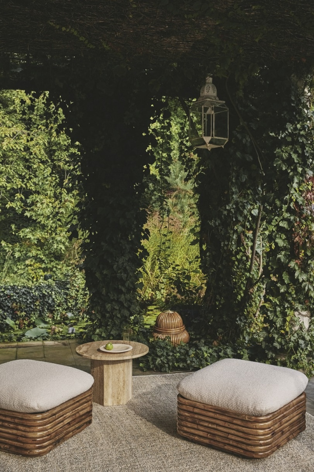 GUBI MILAN 23 0064 TENTS AND TERRACE