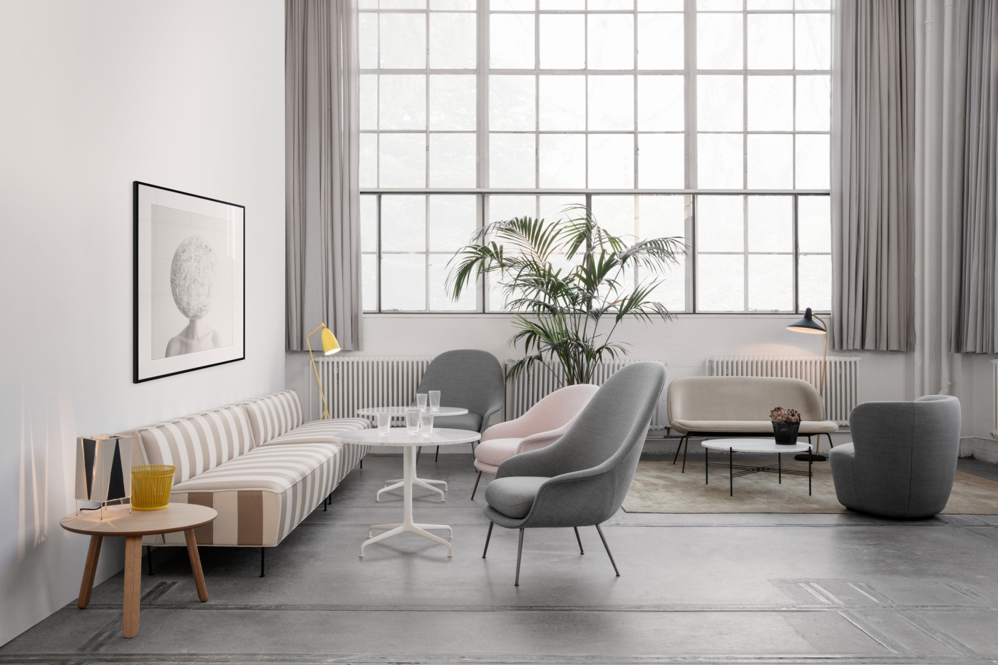 TS Console BL1 Table Lamp Modern Line Sofa Moon Lounge Table Masculo Lounge Chair Swivel Base Grashoppa Floor Lamp