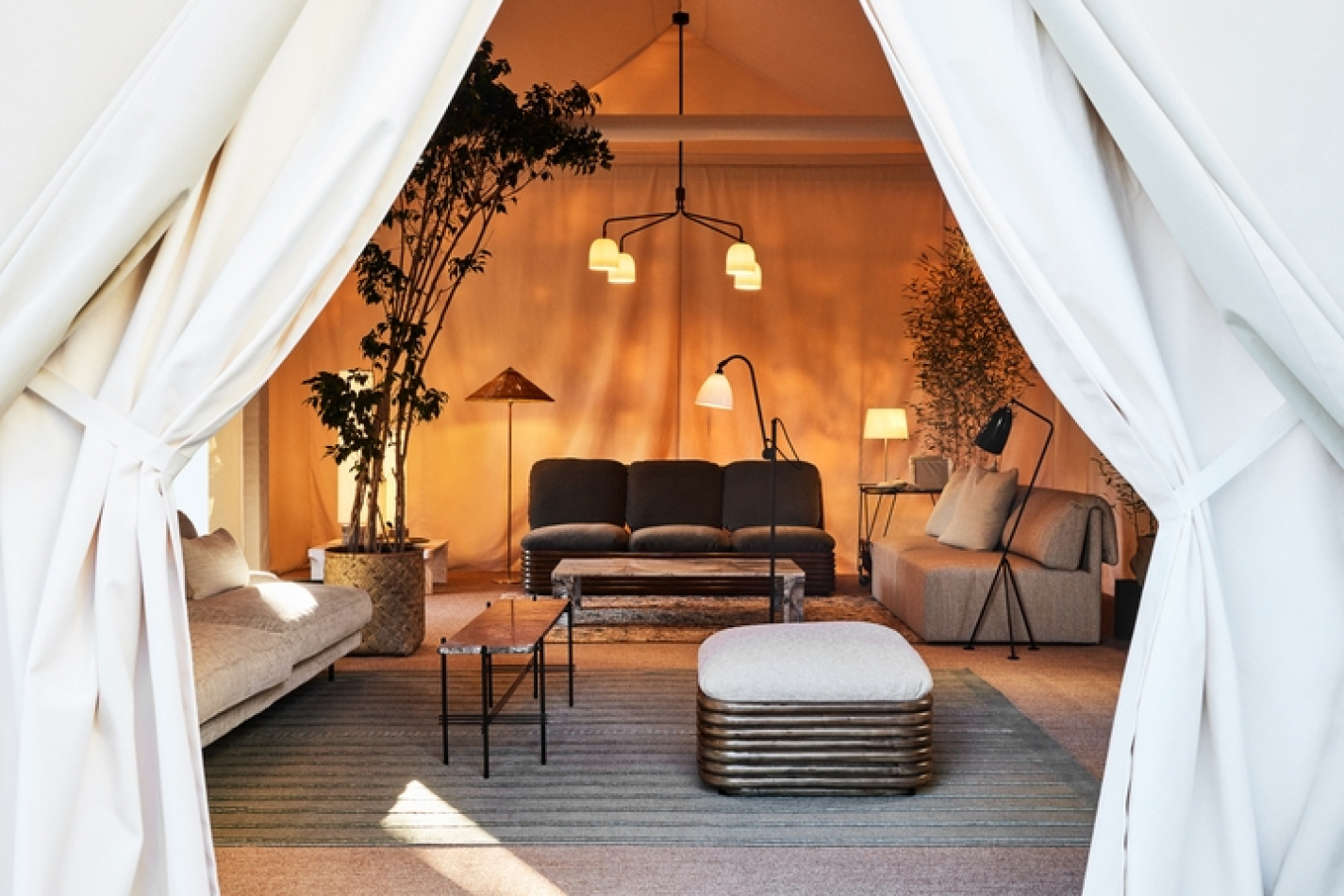 GUBI MILAN 23 0064 TENTS AND TERRACE