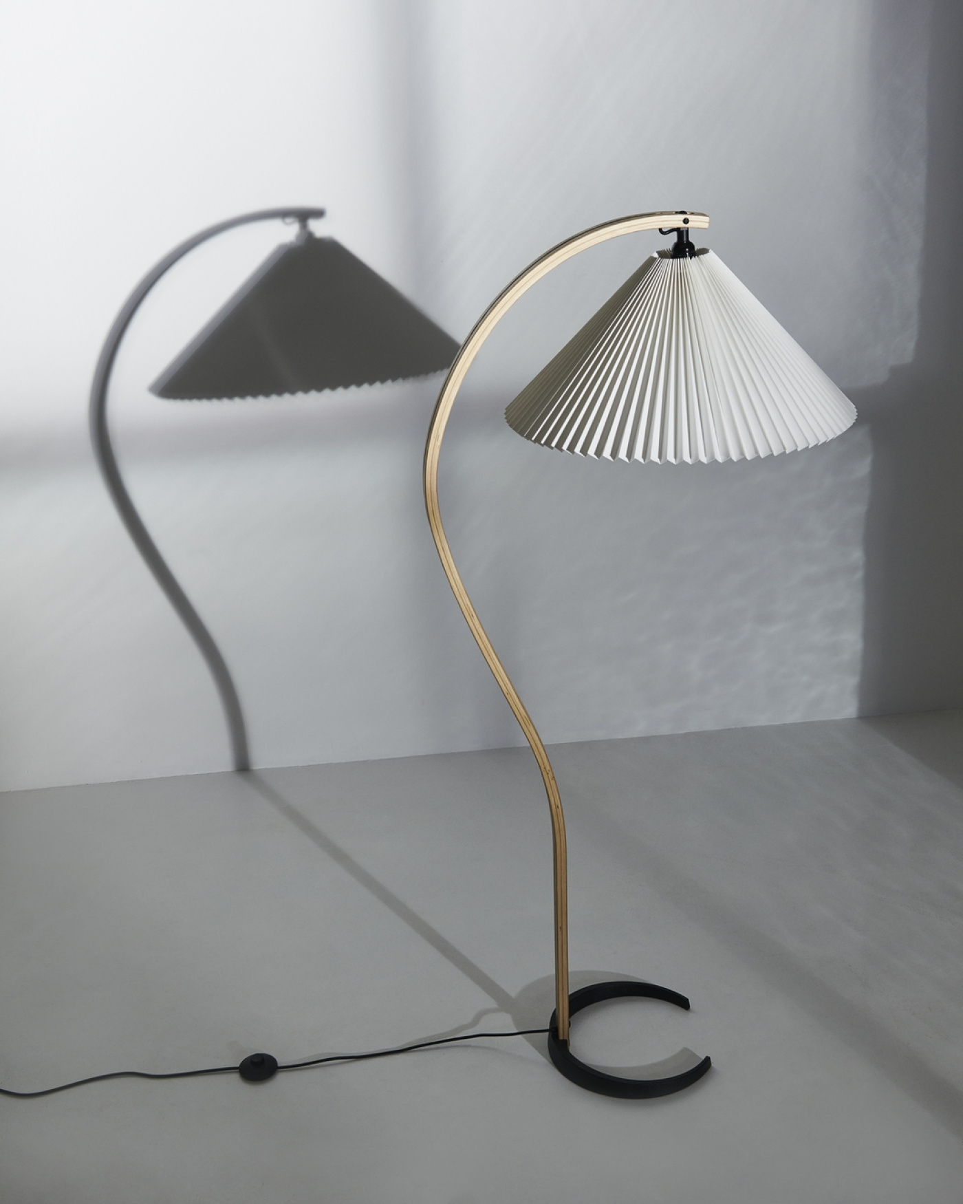 Caprani lamp online for sale