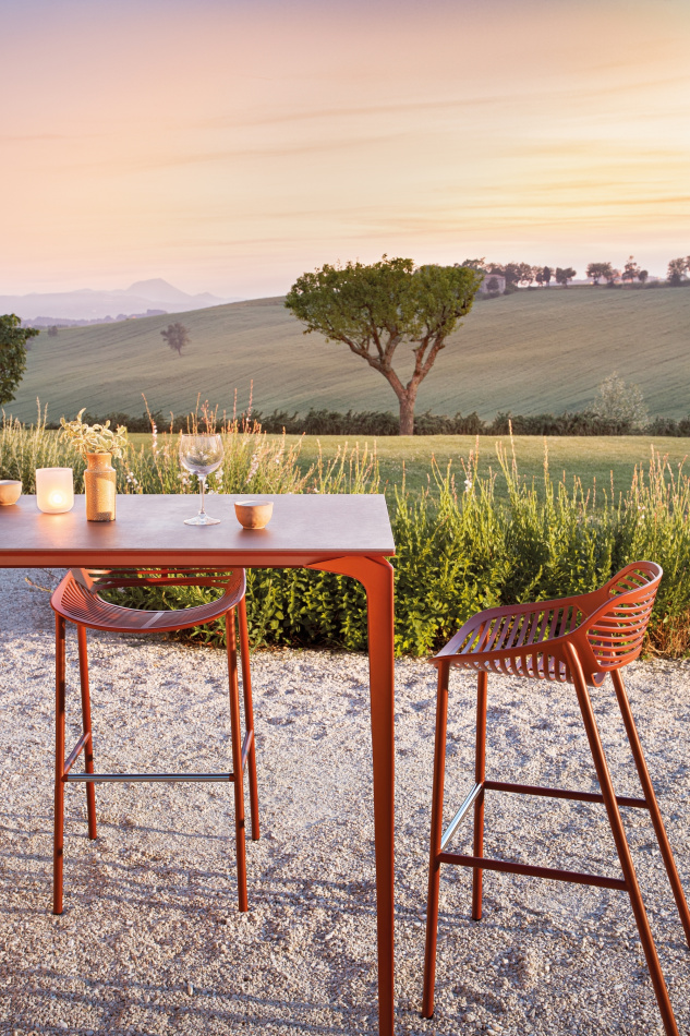 Fast Allsize table with iroko