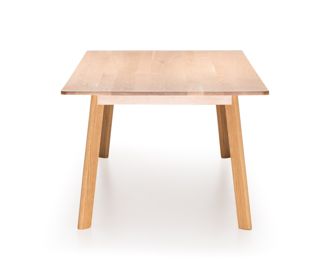 Harry Table Main